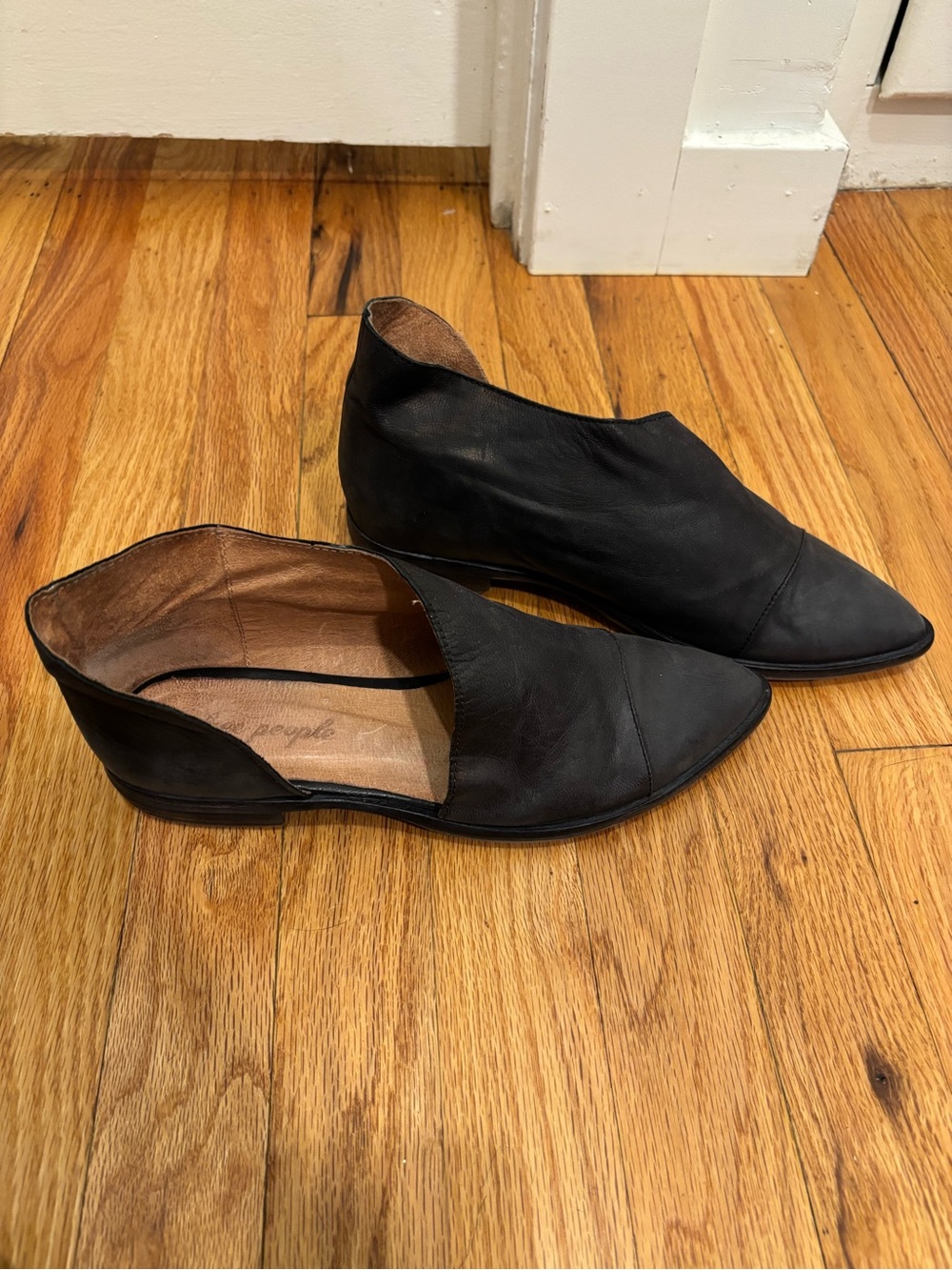 Free People Black Pointed Cutout Ankle Flats - Picture 4 of 5